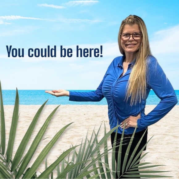 Meet your Posher, Krista - Picture 1 of 2